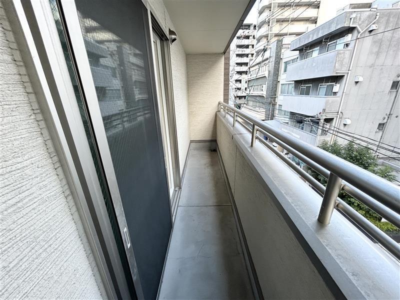 Renovated Detached House in Osaka — photograph 3
