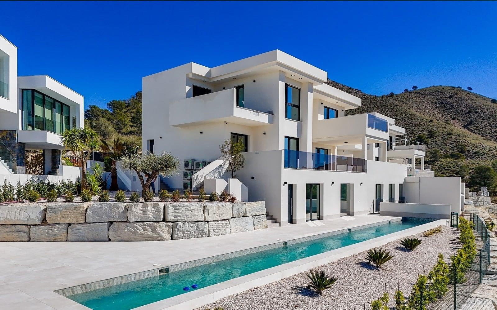 8-Bedroom Luxury Villa in Finestrat — photograph 4