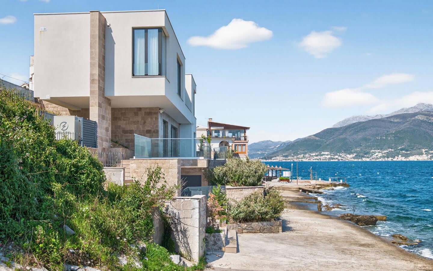Waterfront Villa in Tivat, Montenegro — photograph 4