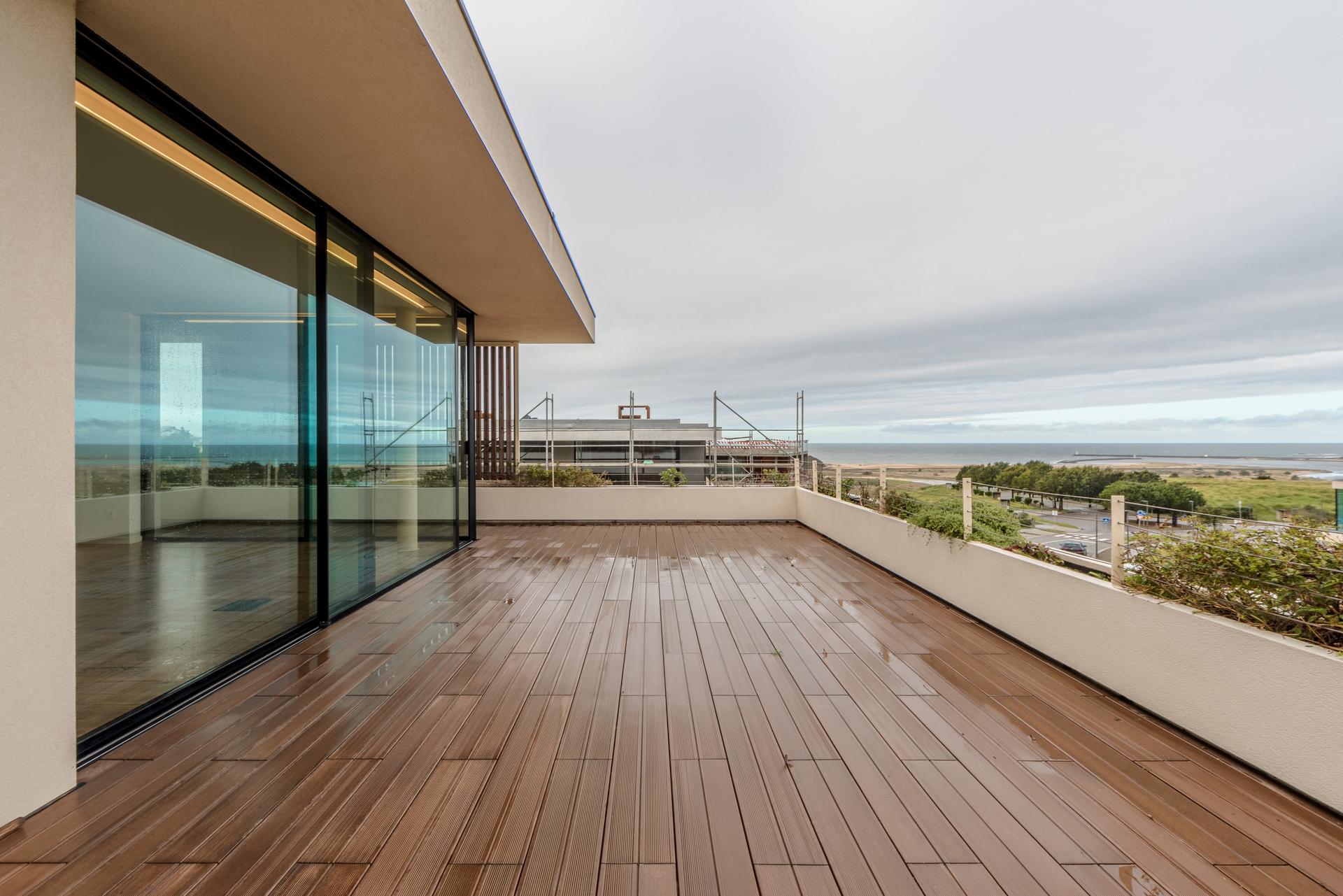 Semi-Detached House in Vila Nova de Gaia — photograph 2
