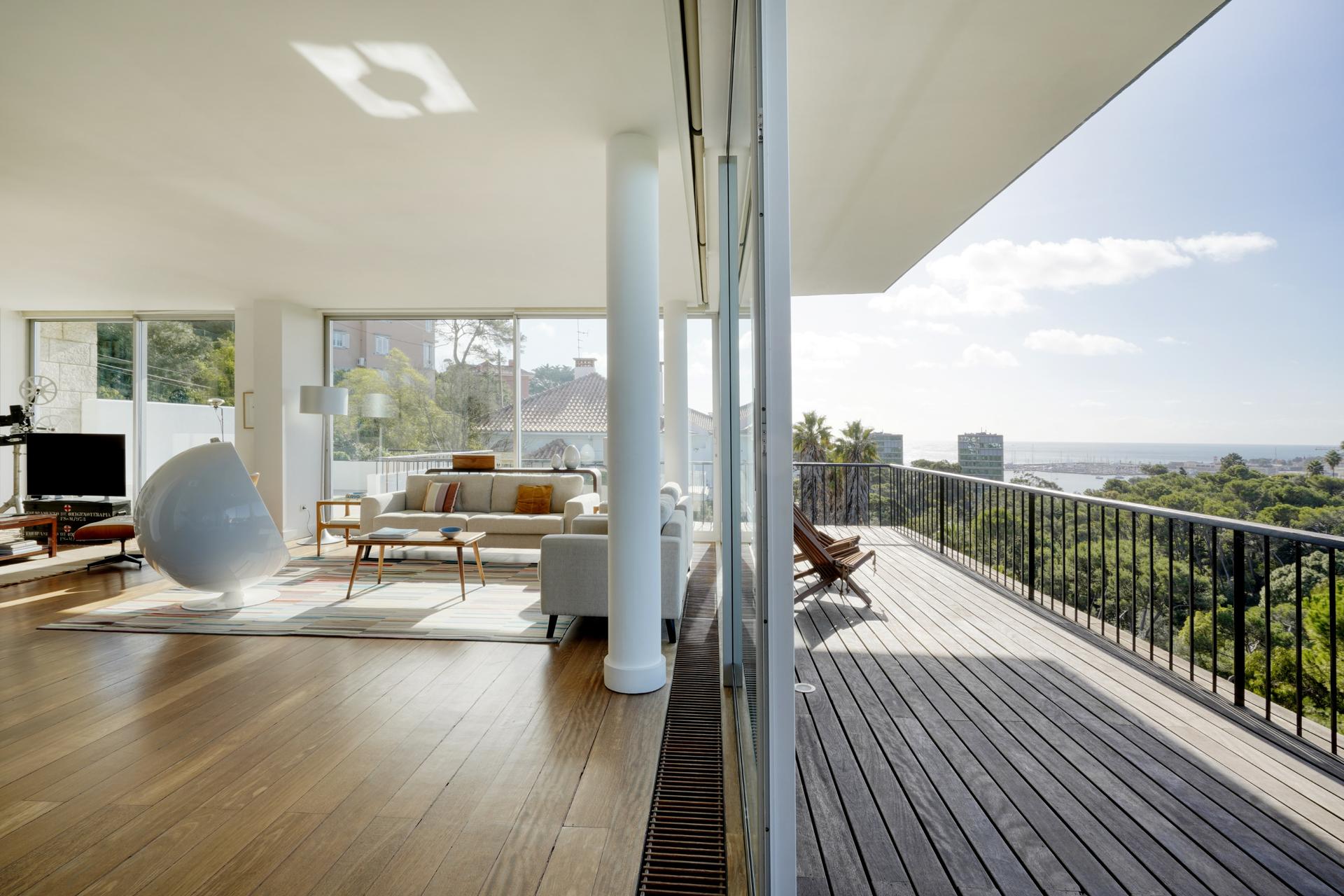 House in Cascais (95073) — photograph 2