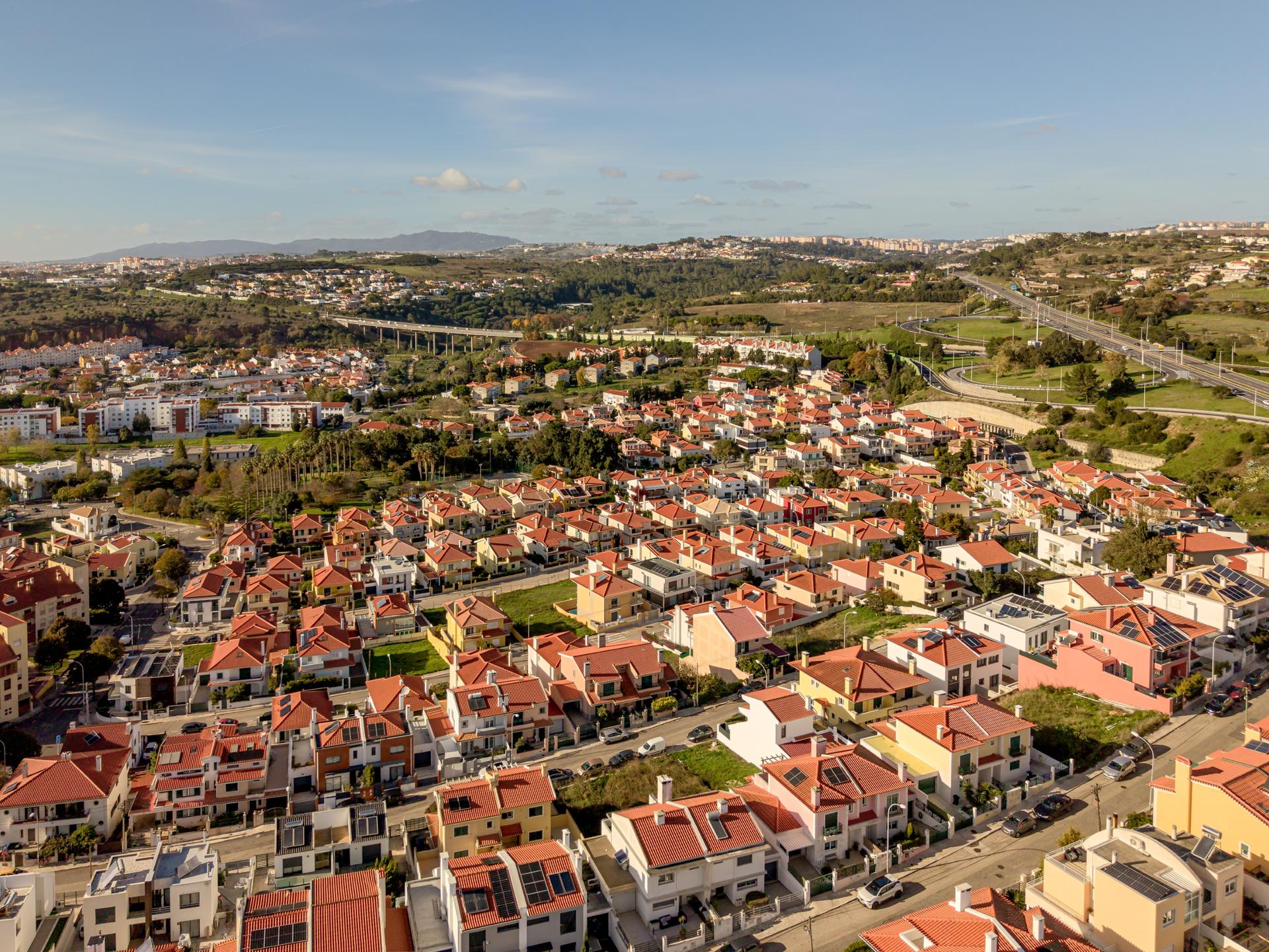 Urban Land in Oeiras (93983) — photograph 4