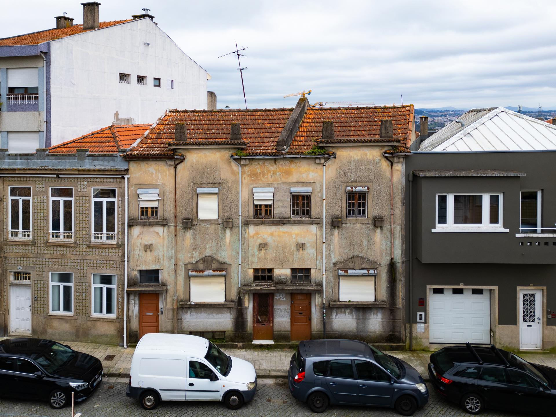 Building in Porto (96172) — photograph 2