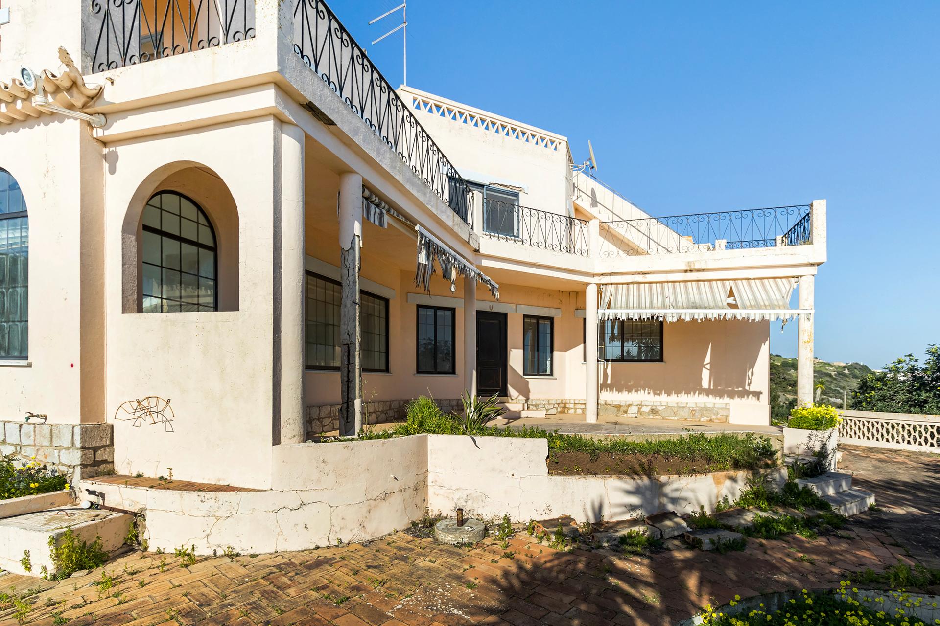 House in Albufeira — photograph 3