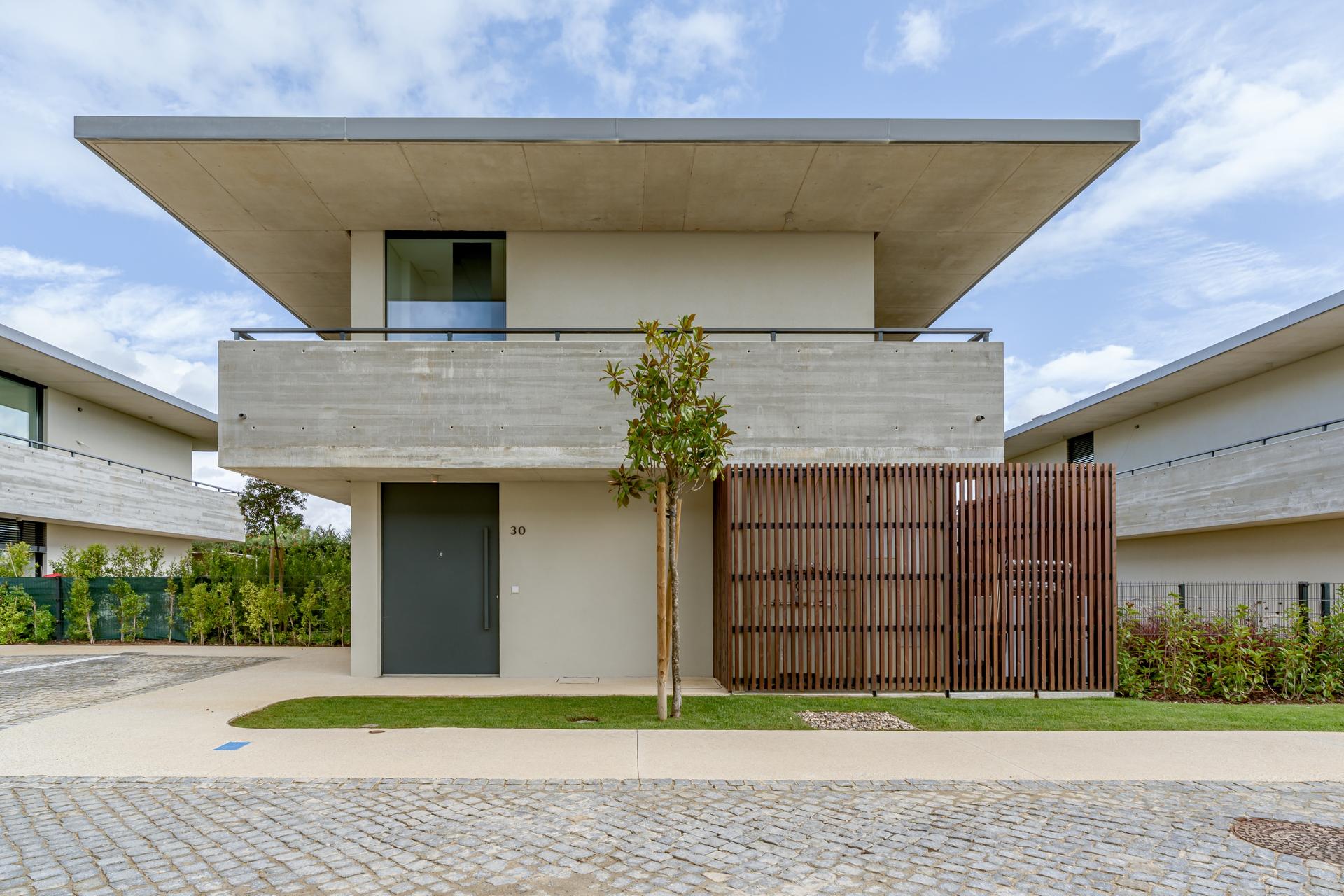 House in Cascais (92137) — photograph 2