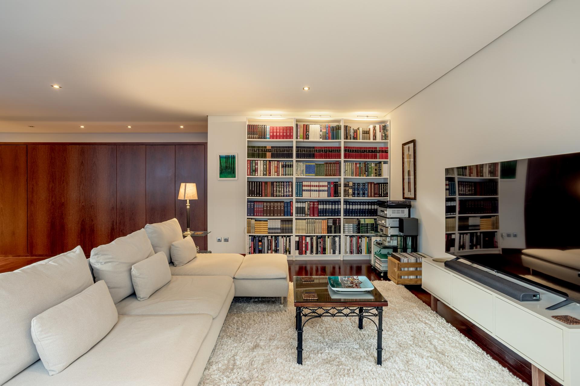 Apartment in Porto (95365) — photograph 4