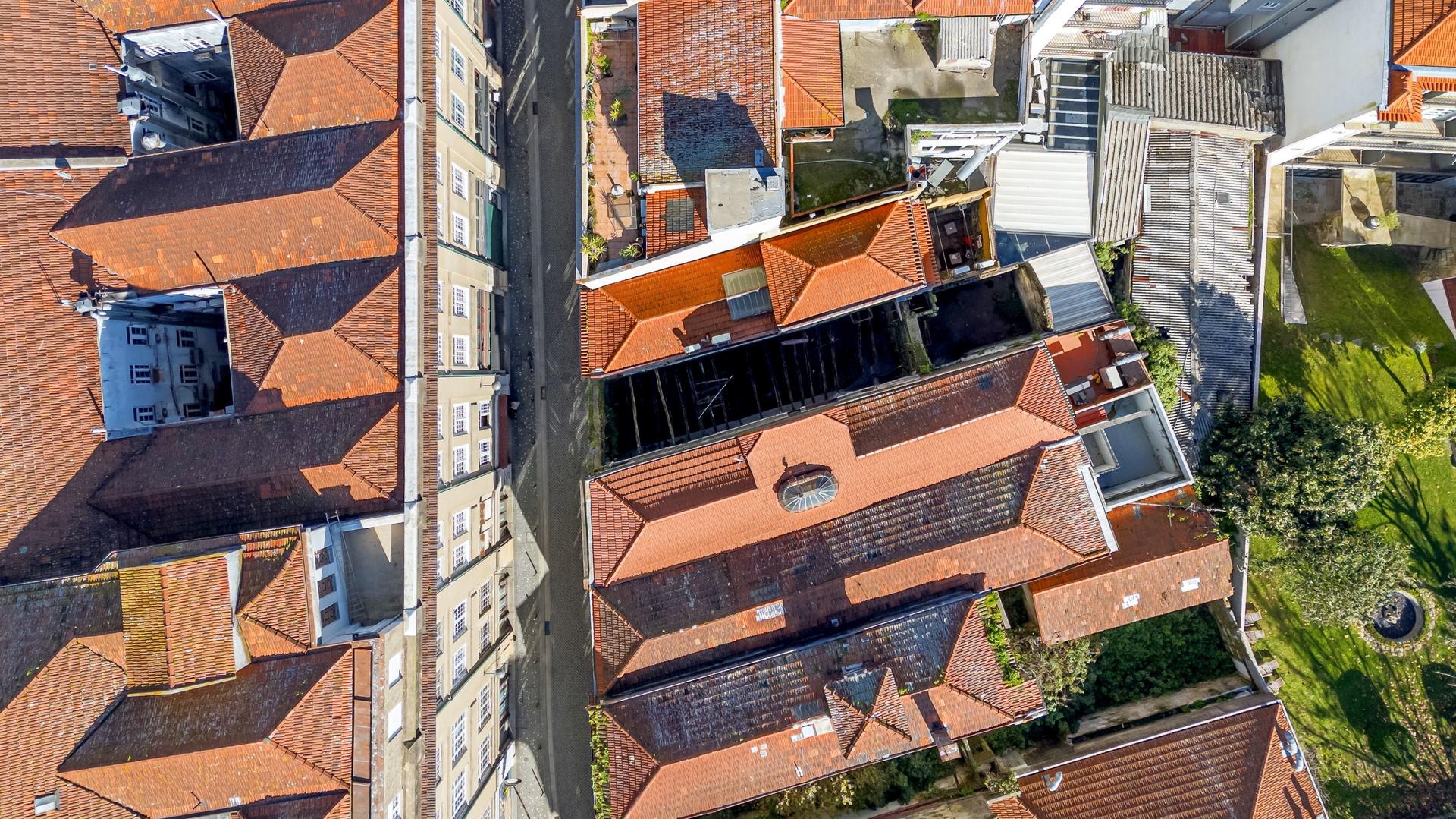 Building in Porto (94377) — photograph 5