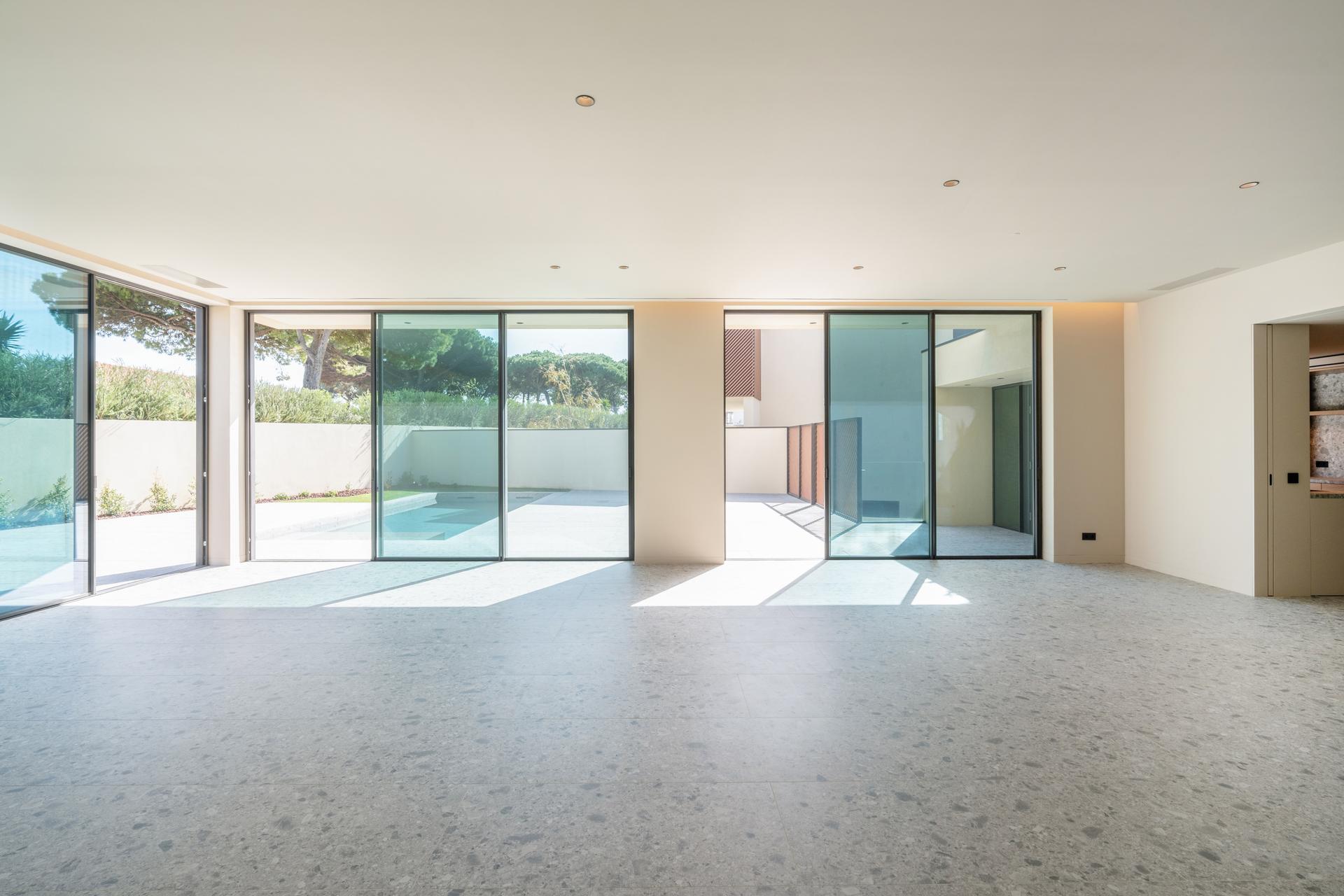 House in Cascais (94960) — photograph 3