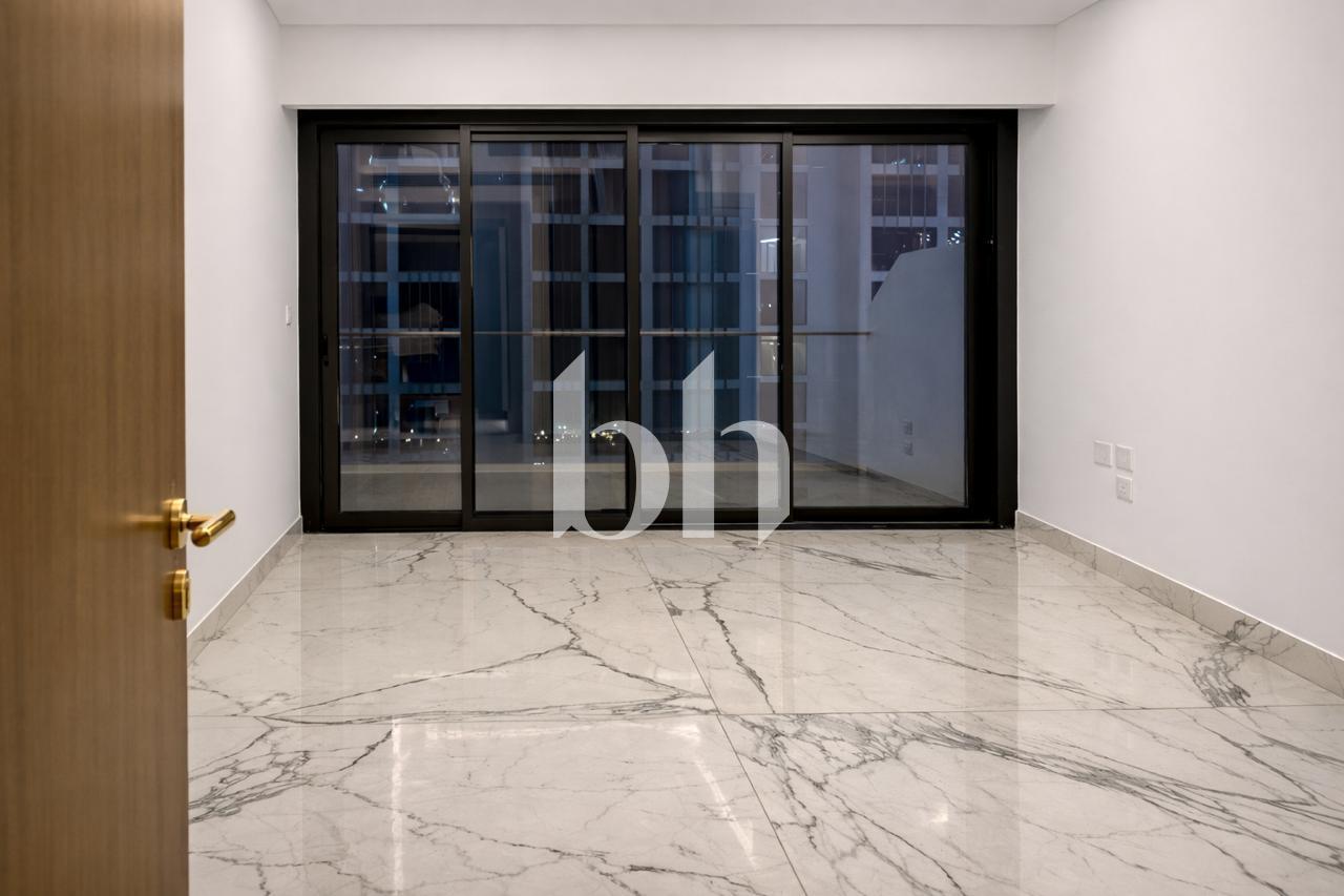 Azizi Riviera 63 — photograph 2
