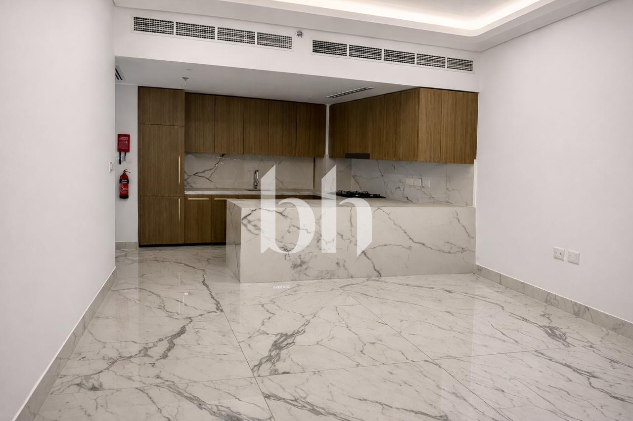 Azizi Riviera 63 — photograph 4