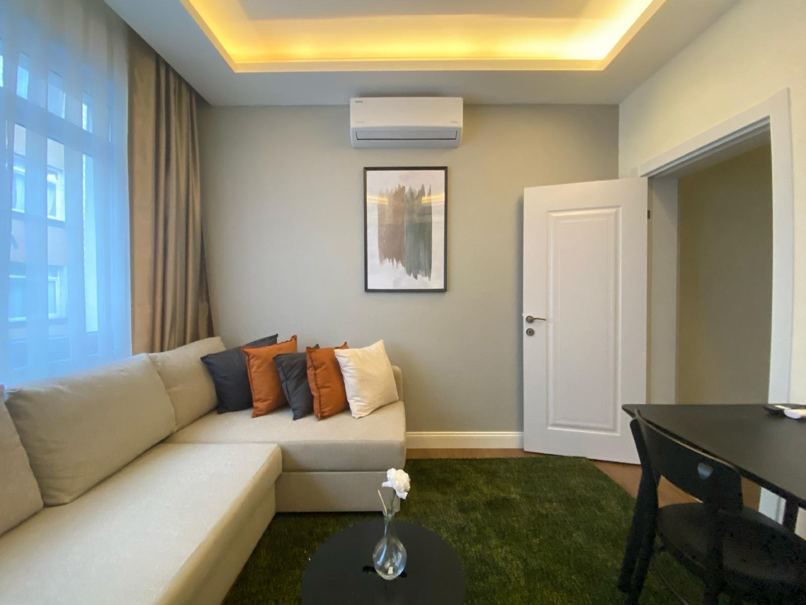 Apartments in Hırka-i Şerif, Fatih (IST-01394) — photograph 4