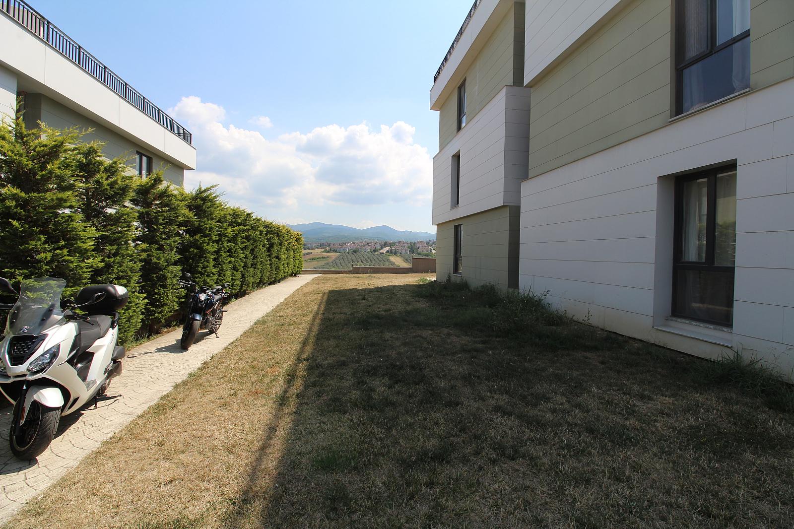 Apartments in Cumhuriyet, Çınarcık (YVX-00205) — photograph 4