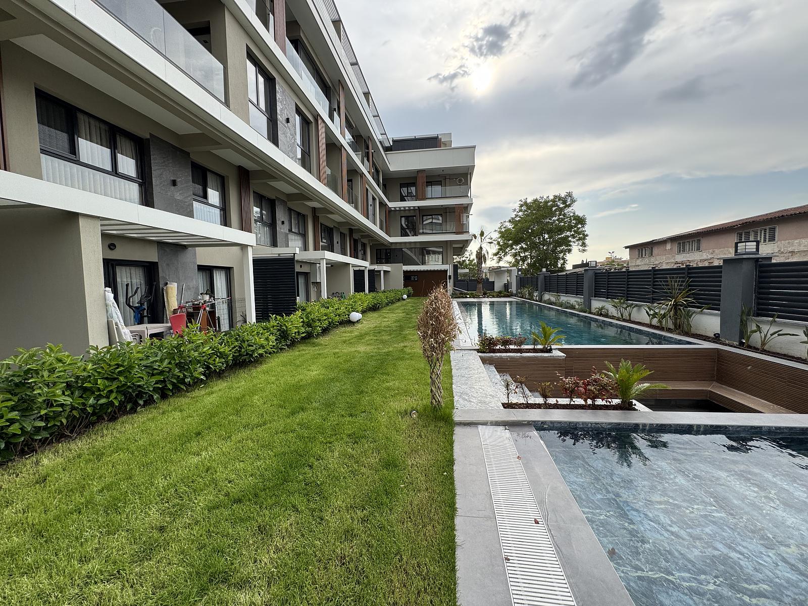 Apartments in Kemalpaşa, Bornova (ADB-00128) — photograph 2