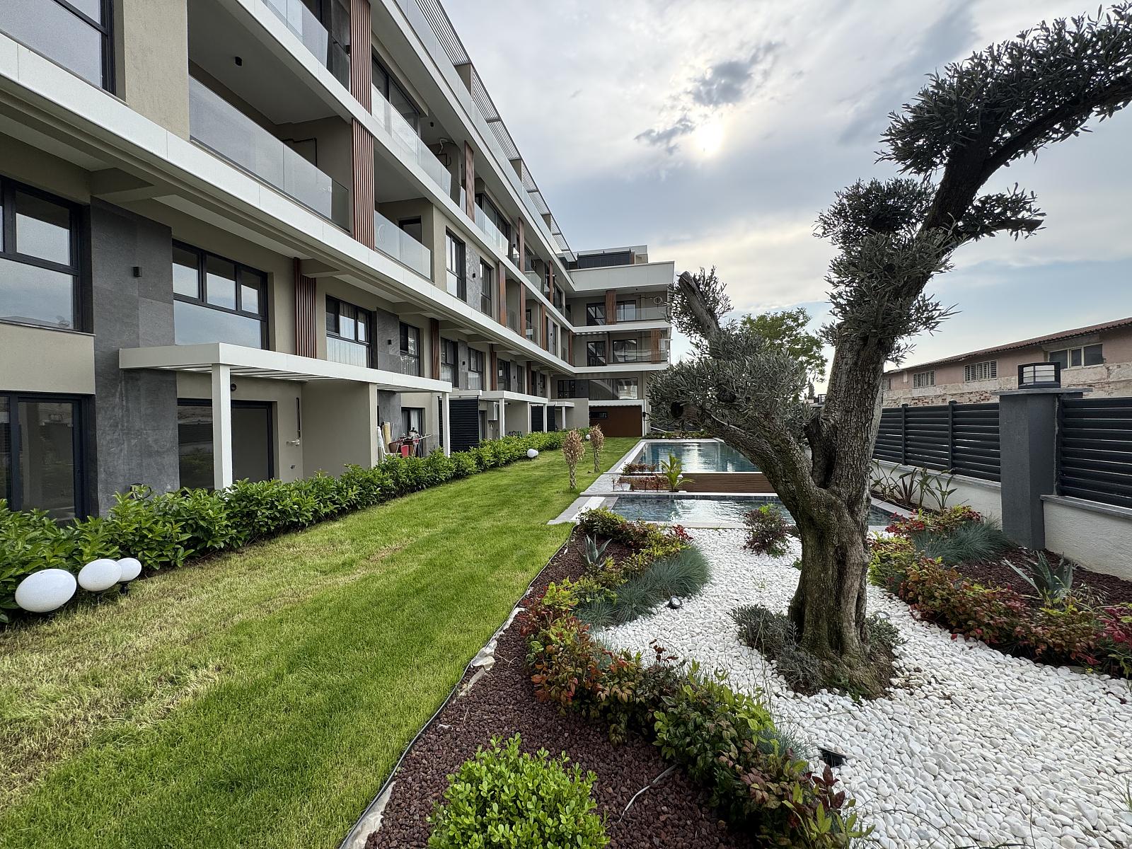 Apartments in Kemalpaşa, Bornova (ADB-00128) — photograph 5
