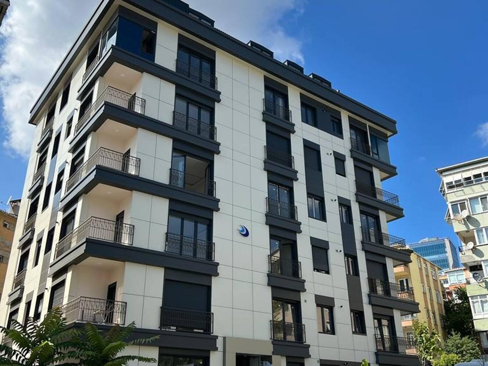 Apartments in Dikilitaş, Beşiktaş (IST-01127) — photograph 1