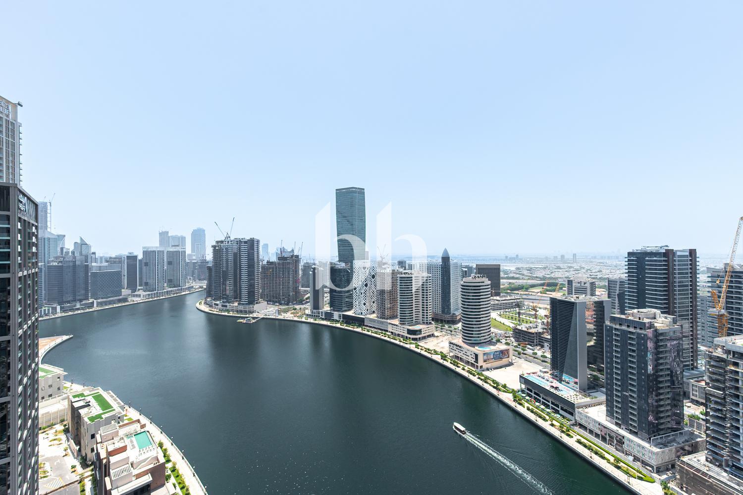 Jumeirah Living Business Bay — photograph 5