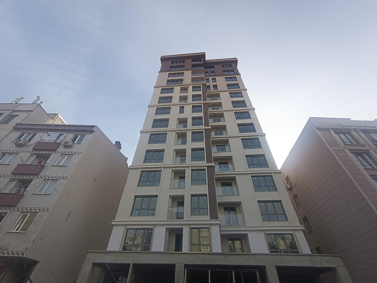 Apartments in Yenidoğan, Zeytinburnu (IST-01719) — photograph 3