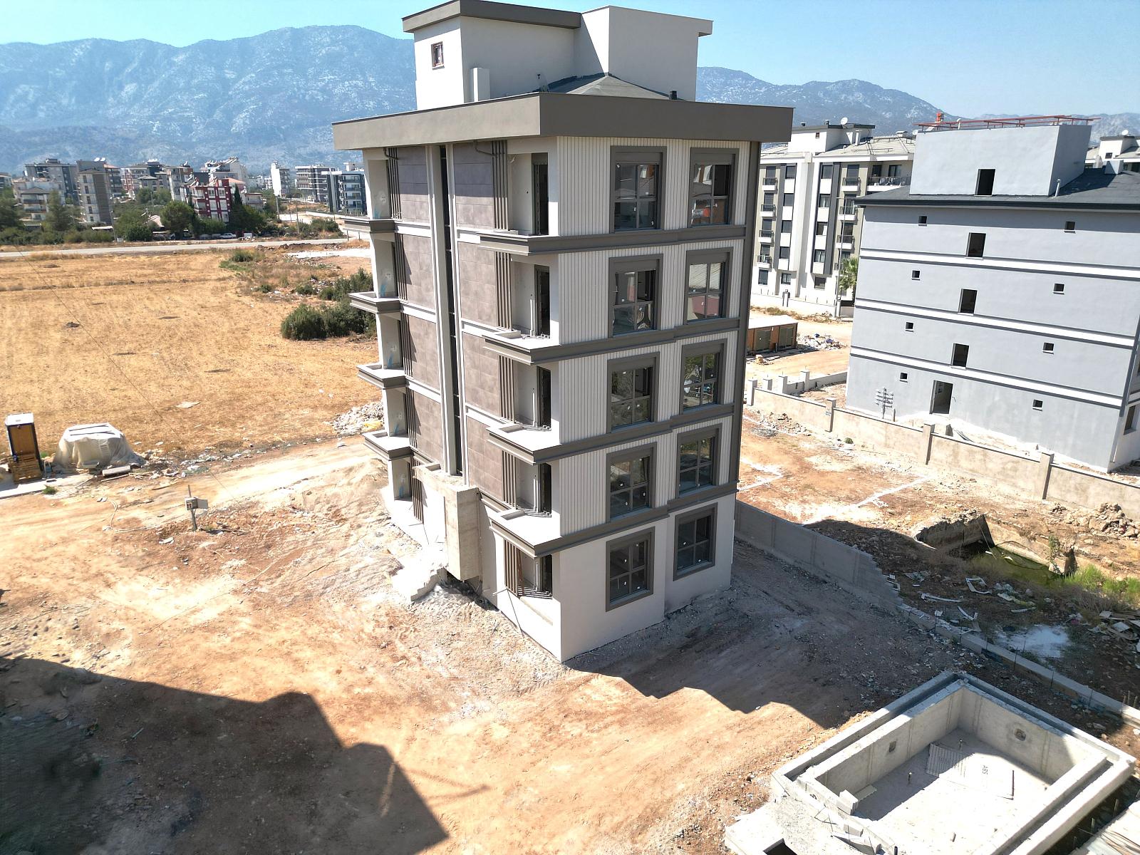 Apartments in Yeniköy, Döşemealtı (AYT-04693) — photograph 3