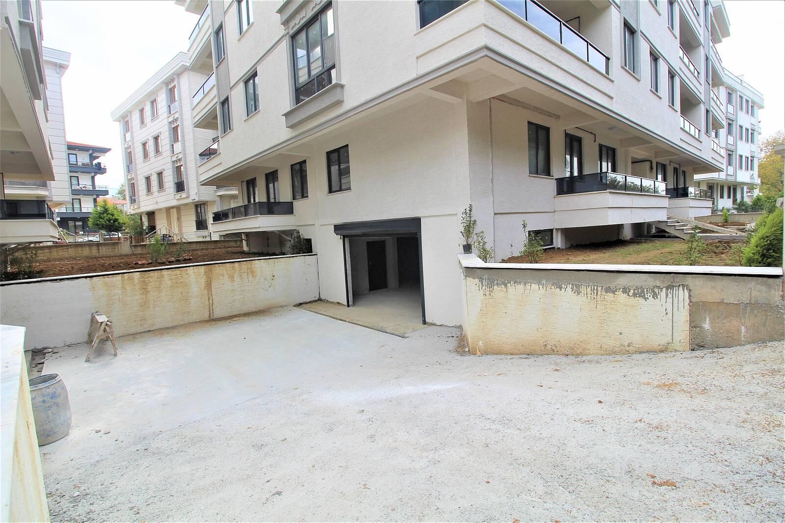 Apartments in Teşvikiye Bld. (Karşıyaka Mh.), Çınarcık (YVX-00084) — photograph 5