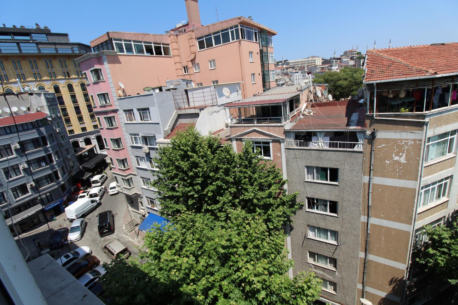 Apartments in Emin Sinan, Fatih (IST-01382) — photograph 4