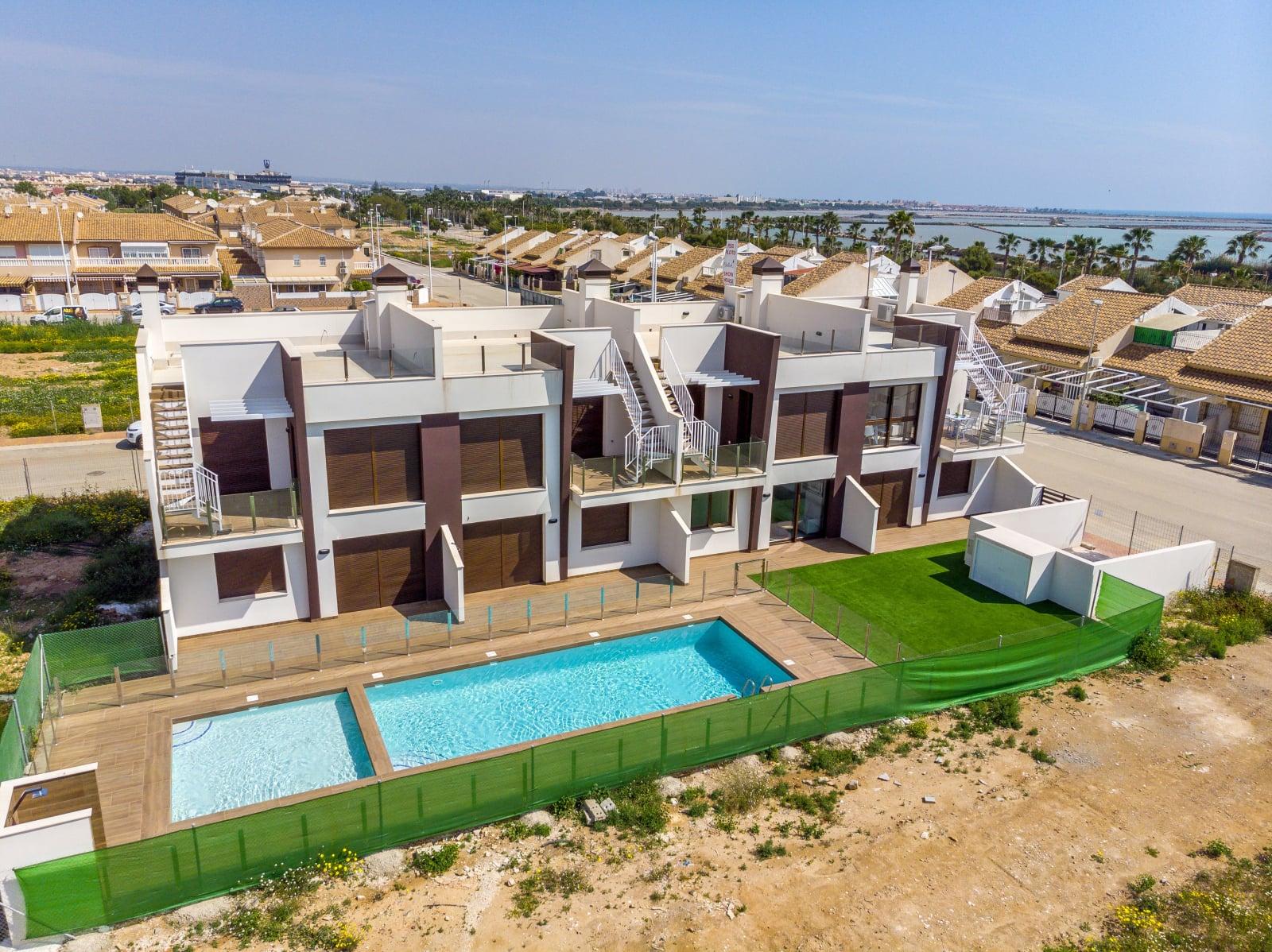 Apartments in Los Peñascos, San Pedro del Pinatar (RMU-00158) — photograph 1