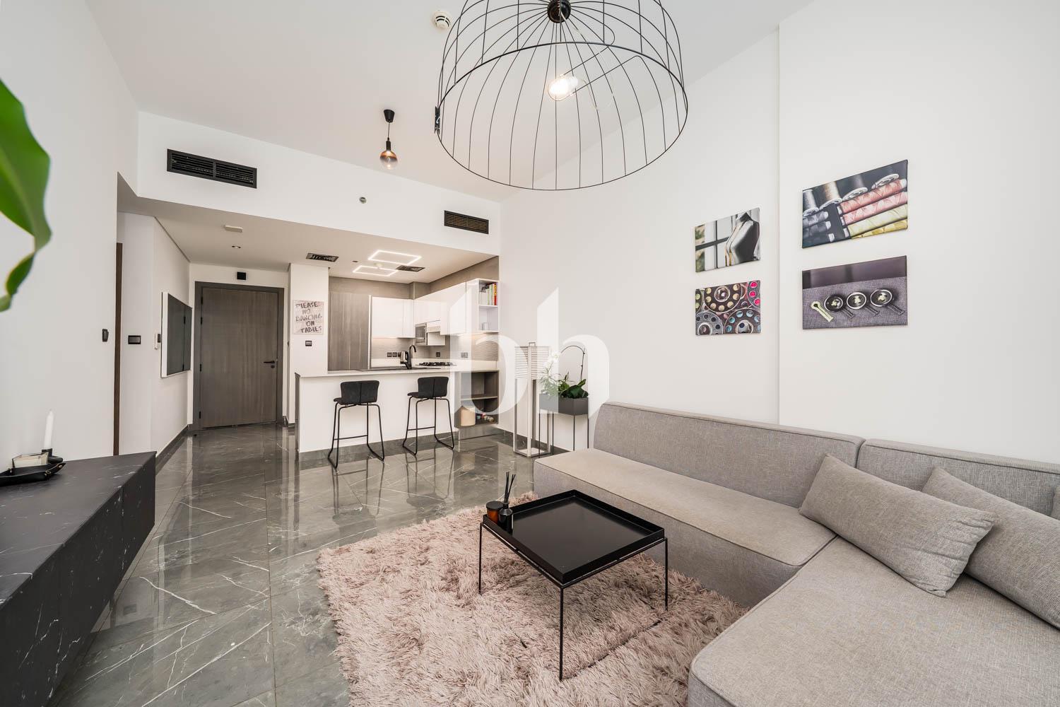 Joya Blanca Residences — photograph 1