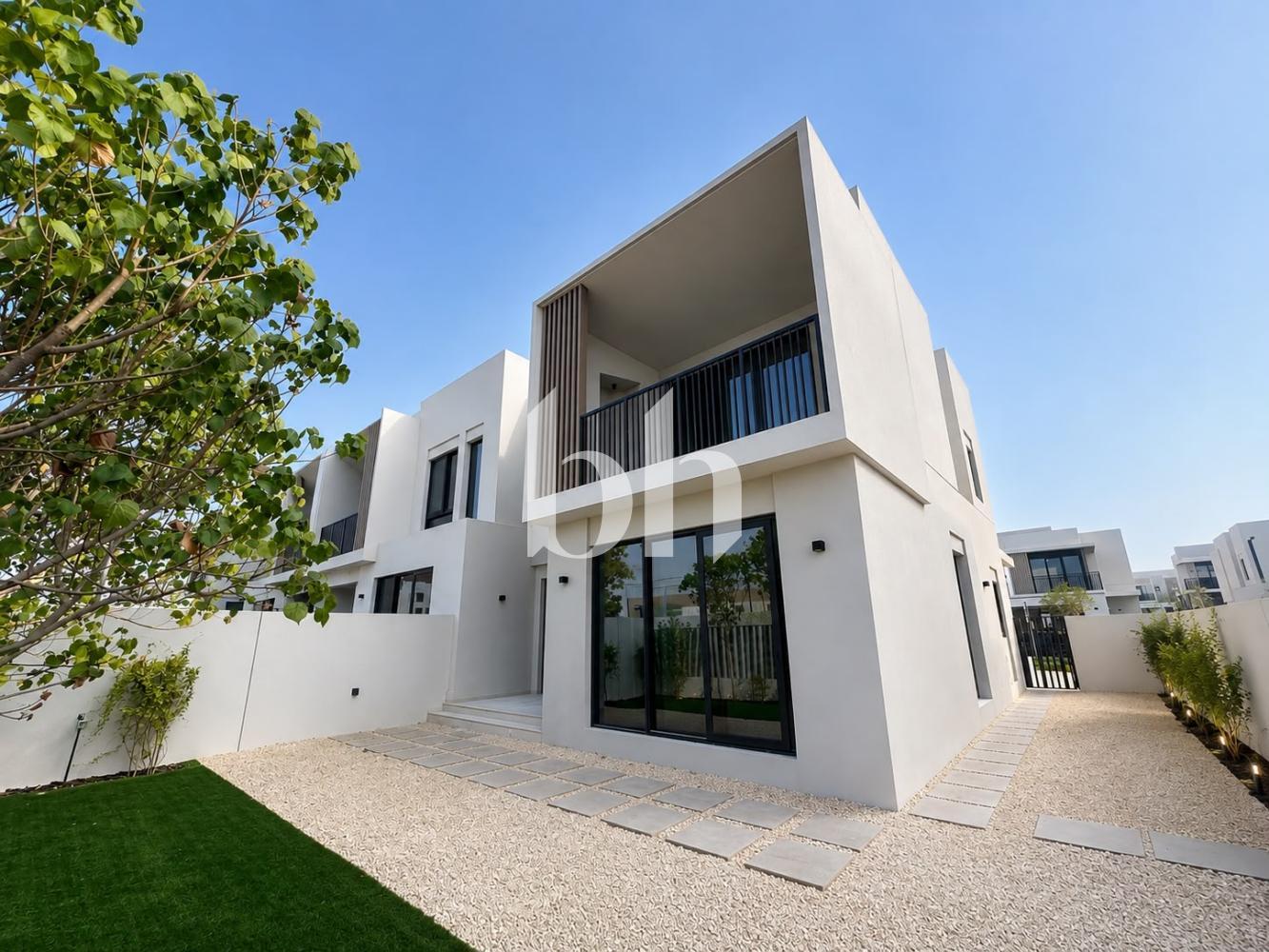 Jebel Ali Village Townhouses — photograph 1