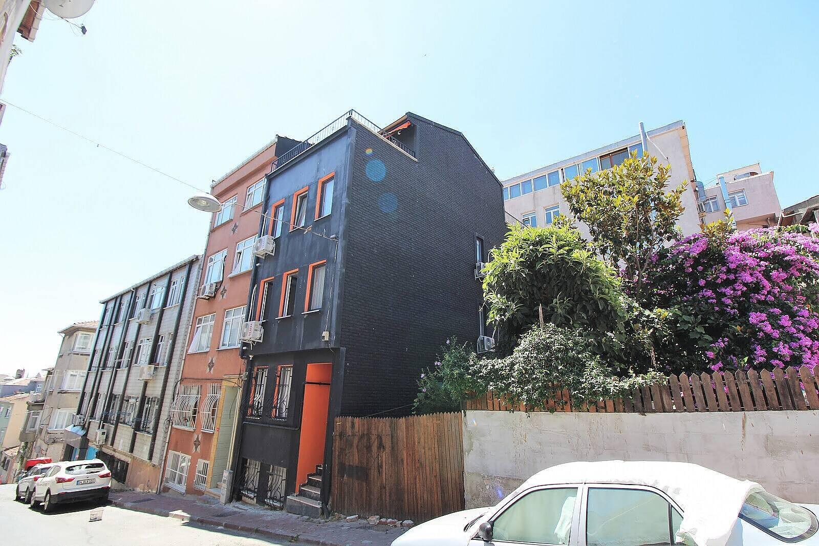 Apartments in Dervişali, Fatih (IST-01378) — photograph 2