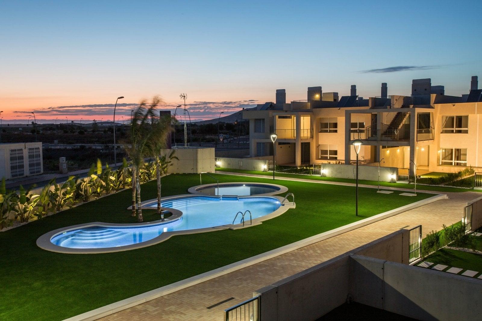 Apartments in La Manga del Mar Menor, Cartagena (RMU-00098) — photograph 1