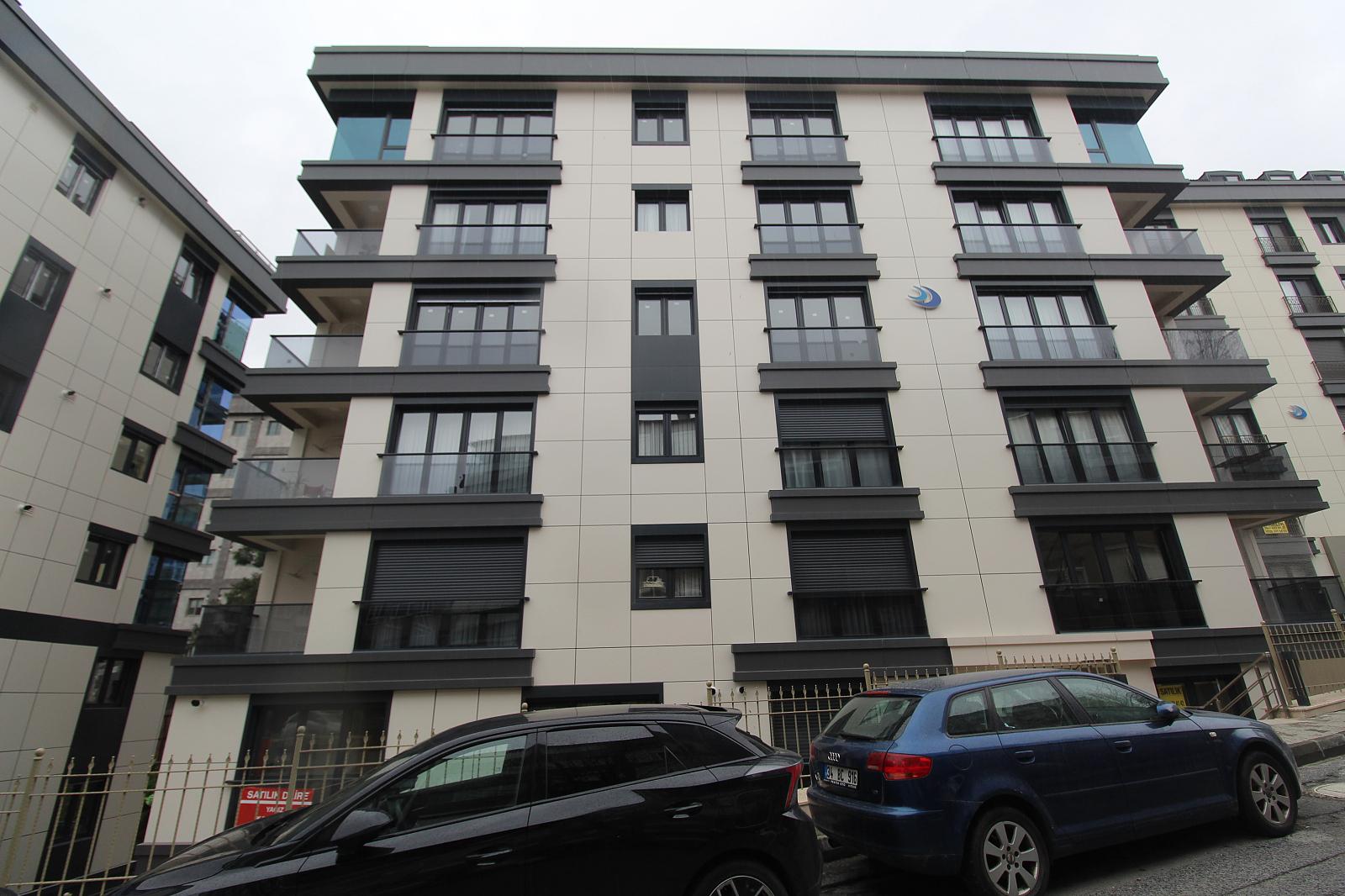 Apartments in Dikilitaş, Beşiktaş (IST-01804) — photograph 3