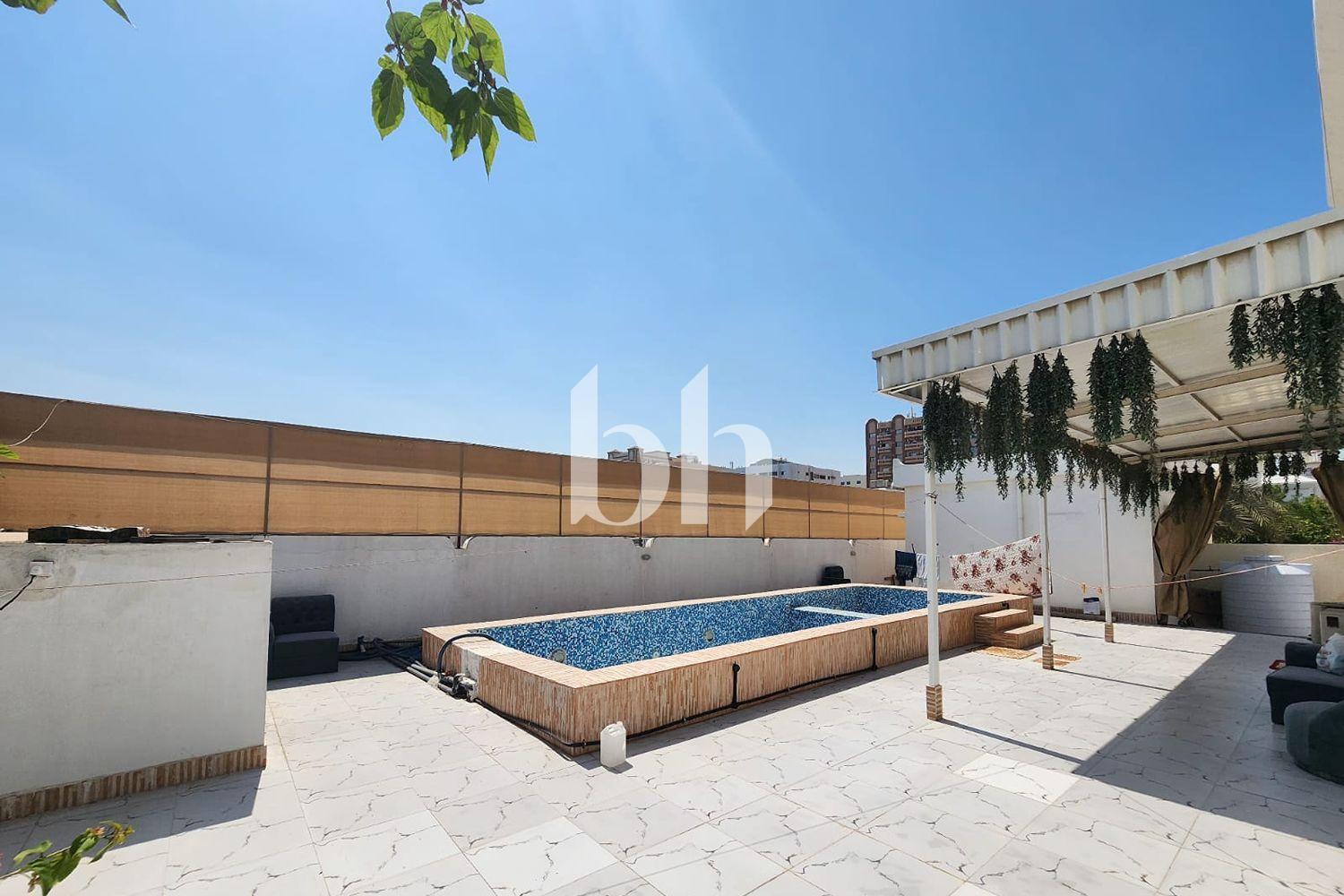 Sharqan — photograph 3