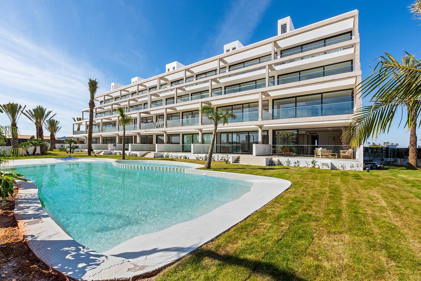 Apartments in La Manga del Mar Menor, Cartagena (RMU-00106) — photograph 1