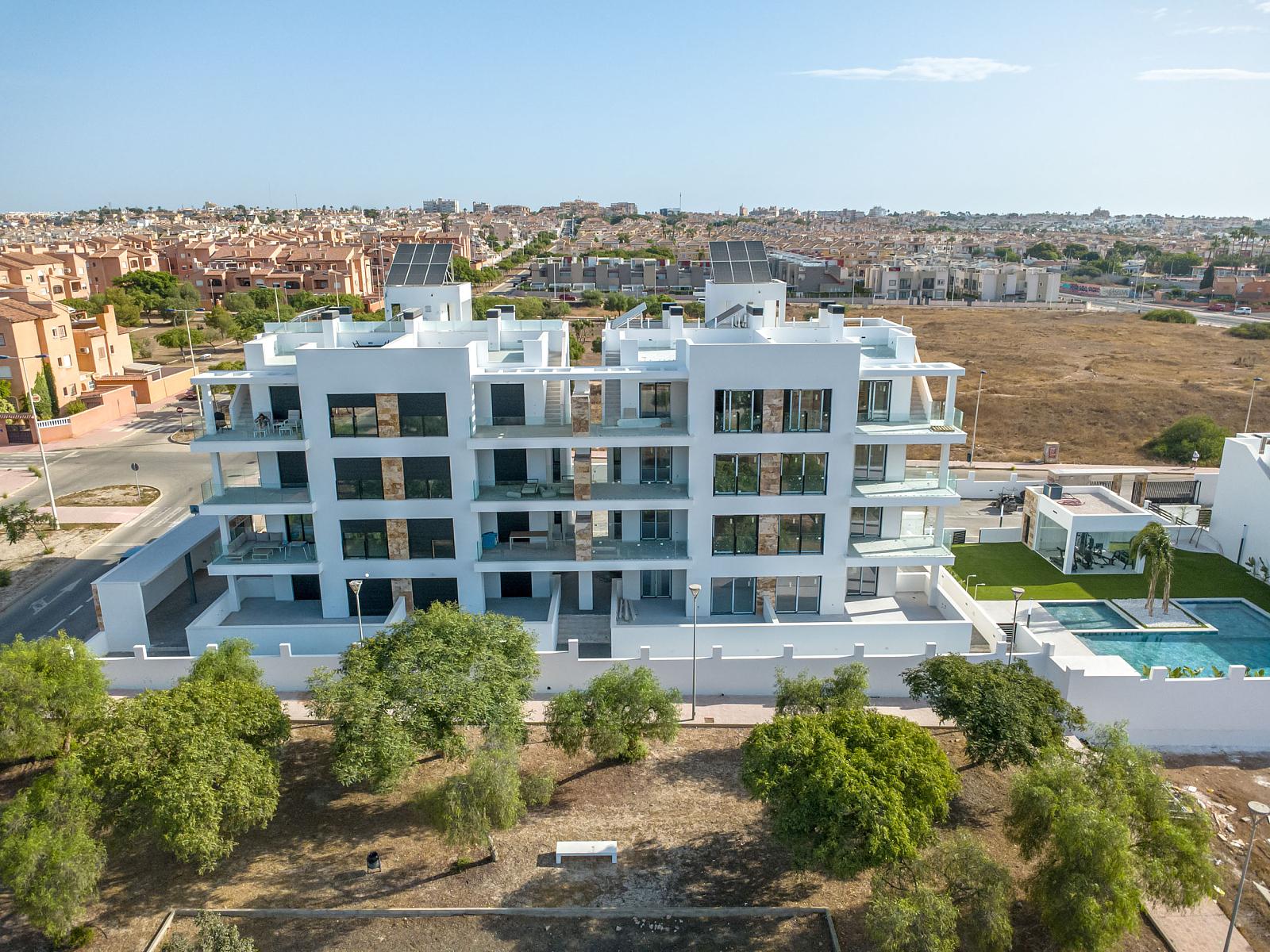 Apartments in Torrevieja Centro, Torrevieja (ALC-01119) — photograph 3