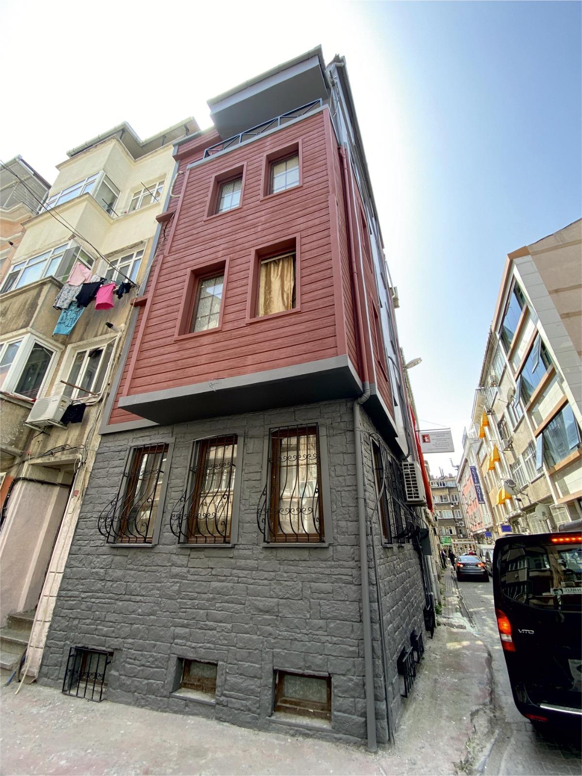 Apartments in İskenderpaşa, Fatih (IST-01362) — photograph 3