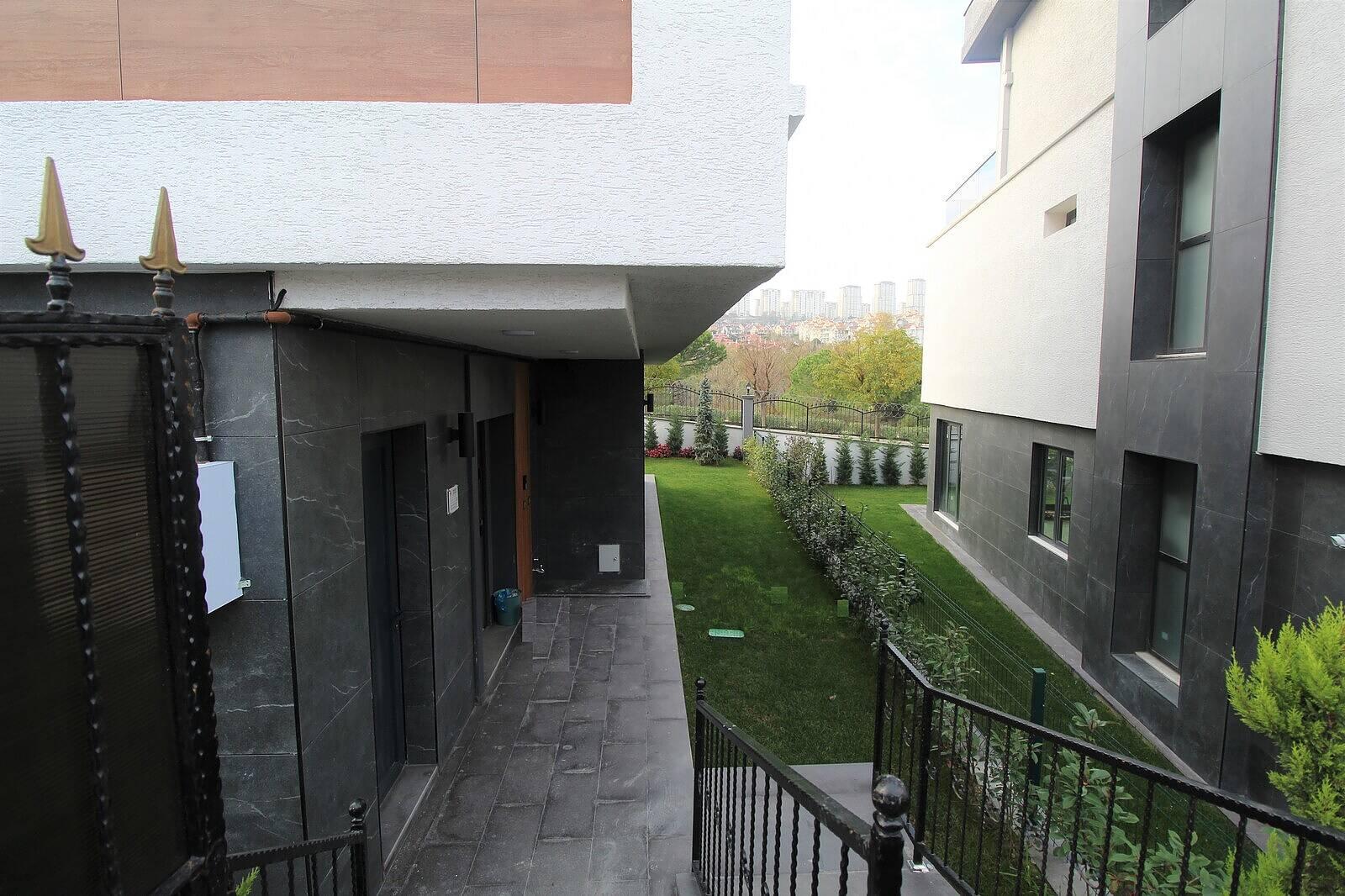 Apartments in Bahçeşehir 2. Kısım, Başakşehir (IST-01162) — photograph 4