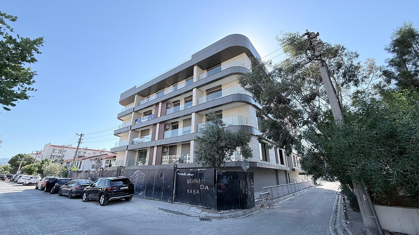 Apartments in Bostanlı, Karşıyaka (ADB-00189) — photograph 2