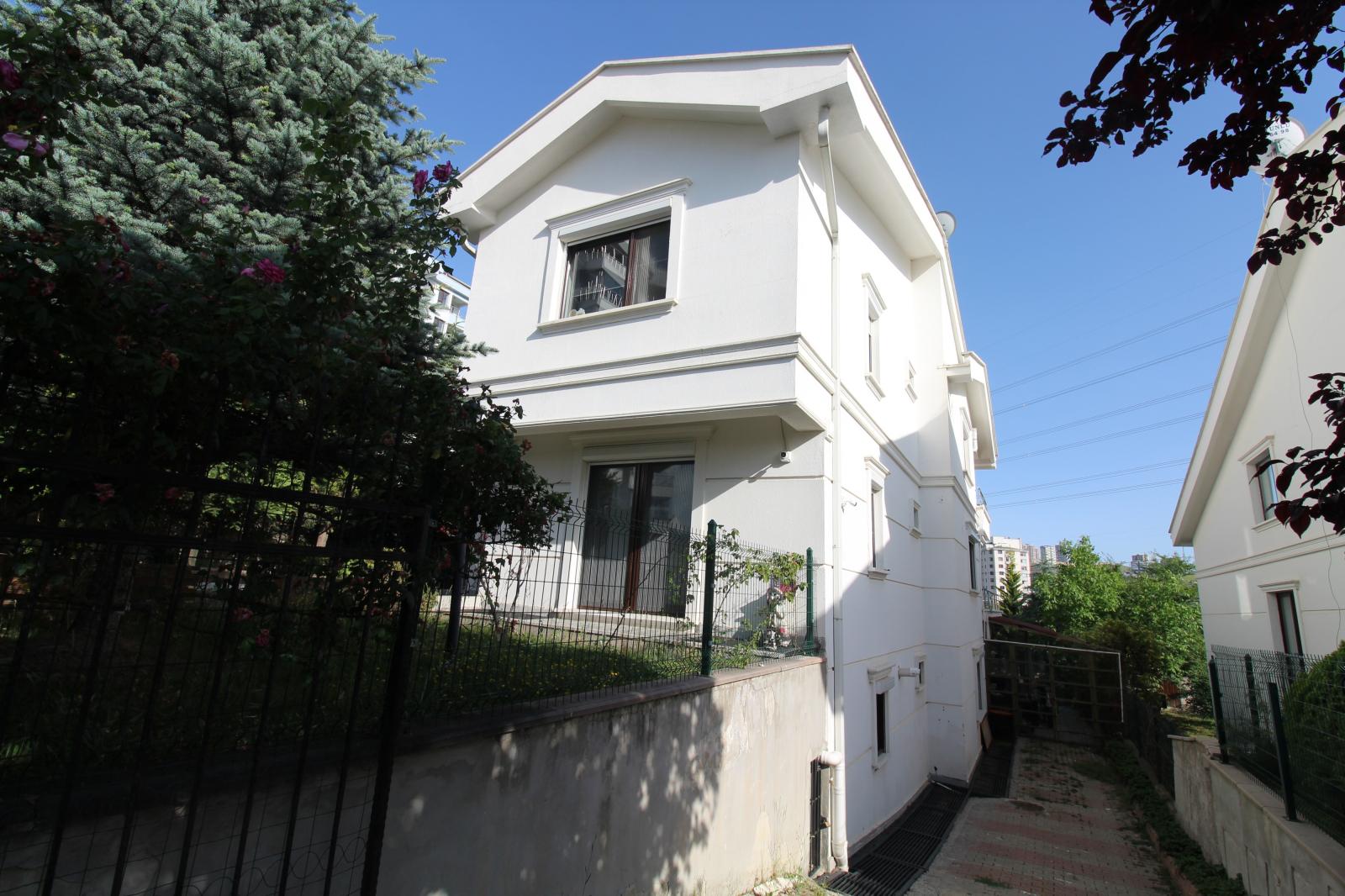 Apartments in Çayyolu, Çankaya (ESB-00231) — photograph 4