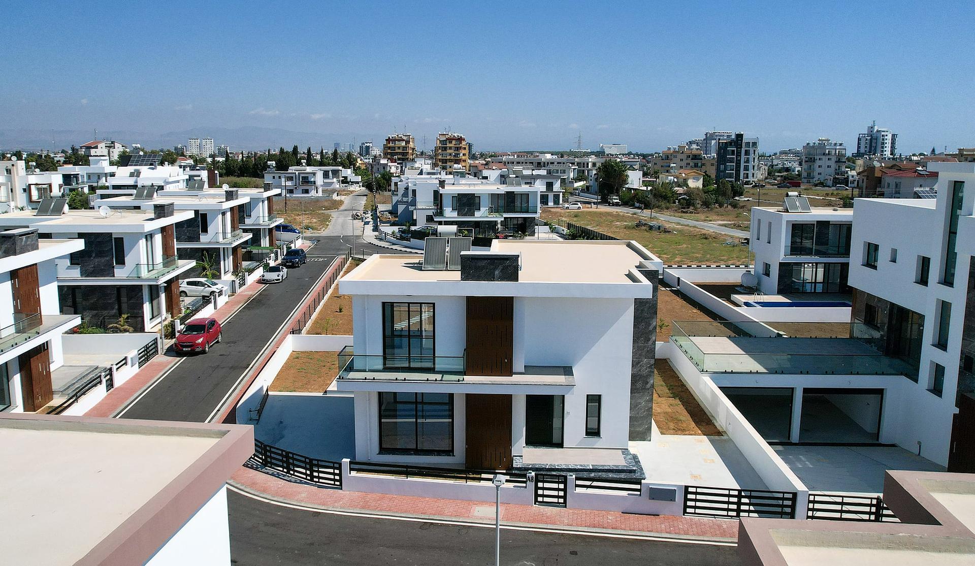 Apartments in Yeni Boğaziçi, Gazimağusa (ECN-00091) — photograph 1