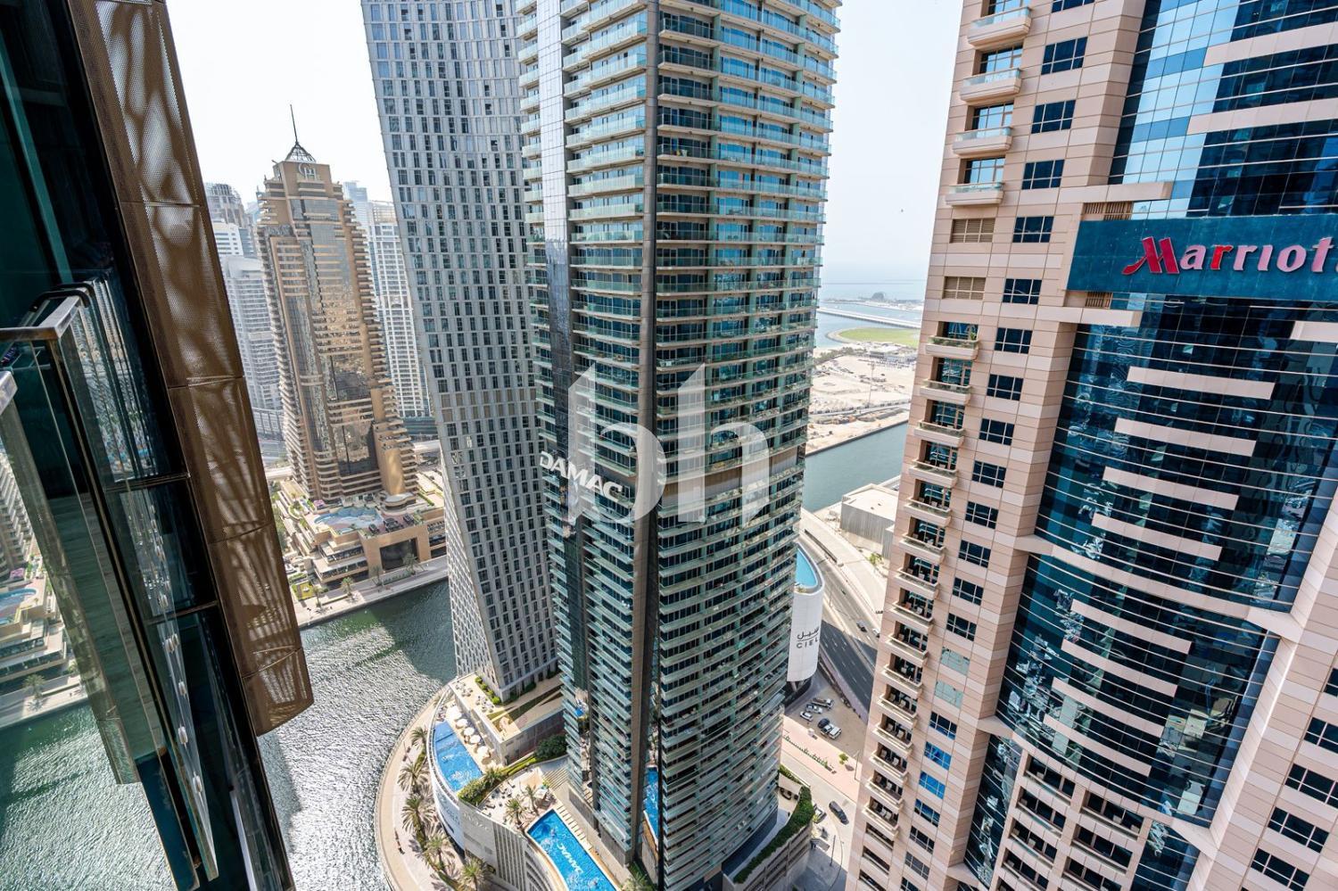 Jumeirah Living Marina Gate — photograph 2