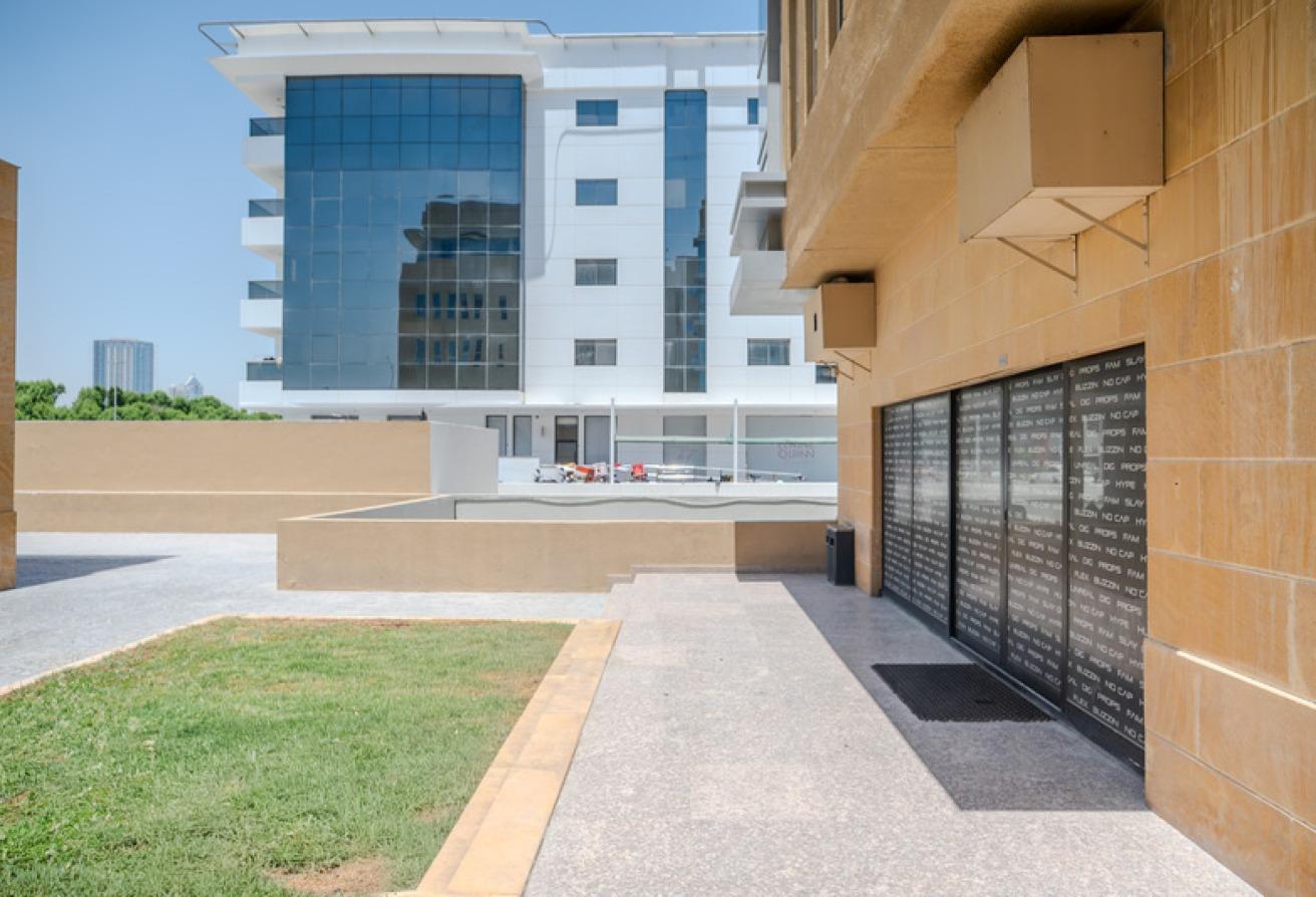 Diamond Business Center 2 — photograph 1