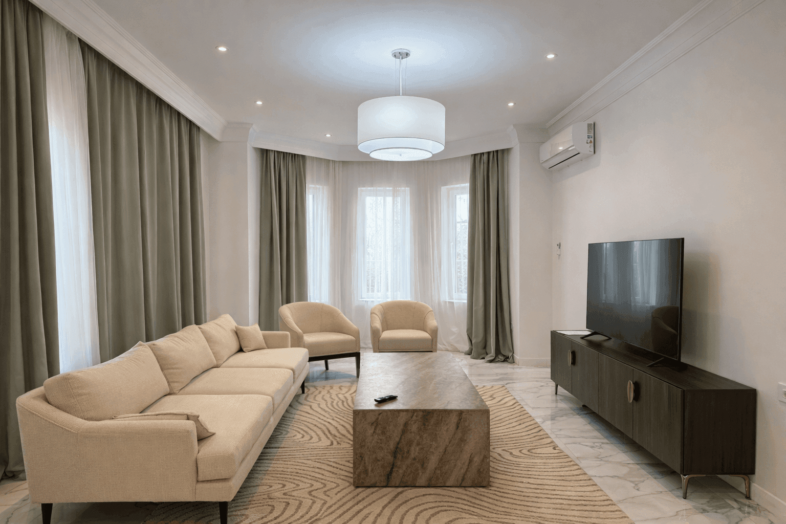 Sea Breeze Villas — photograph 4