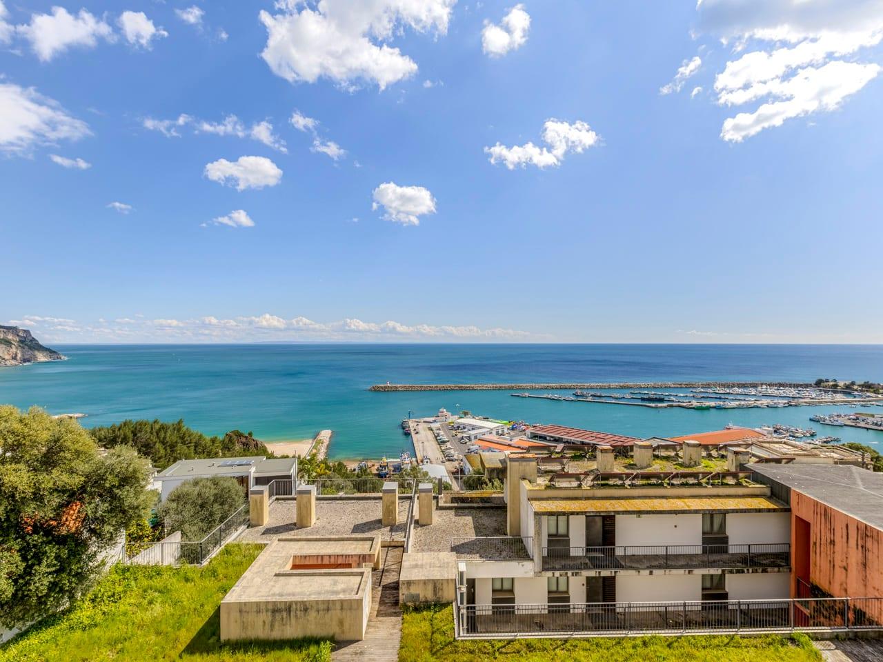 Harbour View II — photograph 4