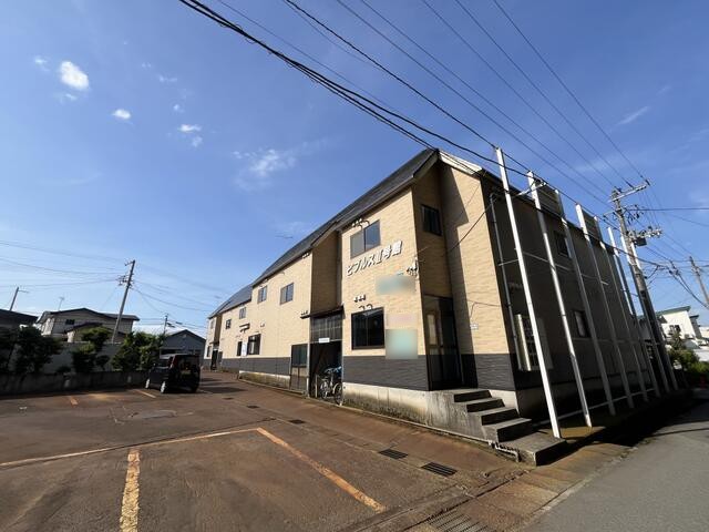 Apartment Building in Gobyo, Yonezawa