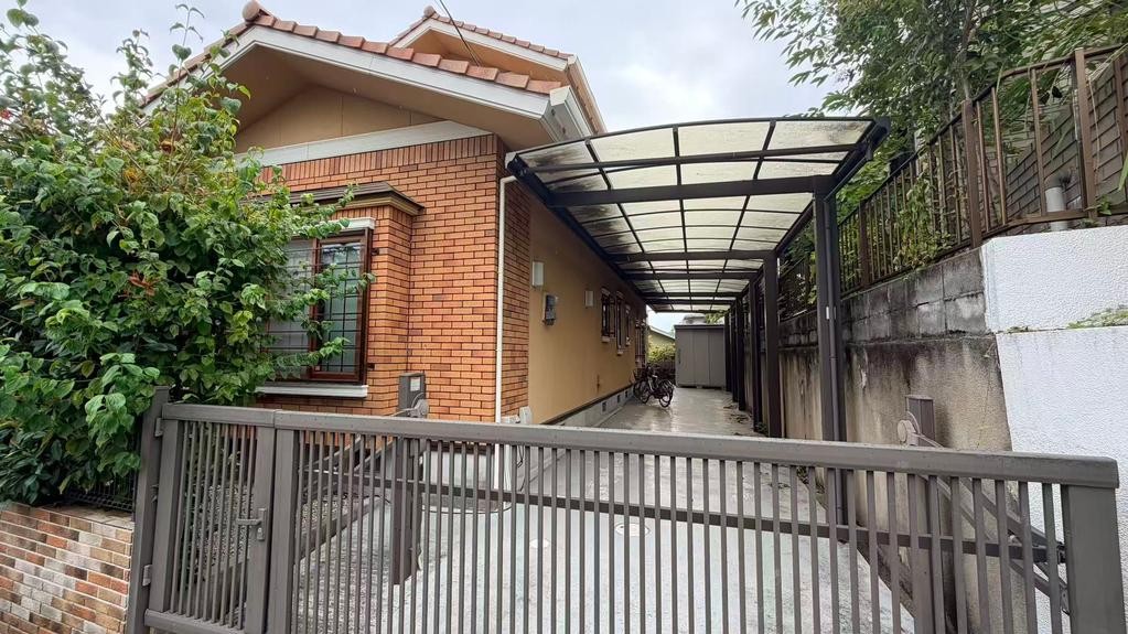 4-Bedroom Detached House in Shinsenrikitamachi, Toyonaka