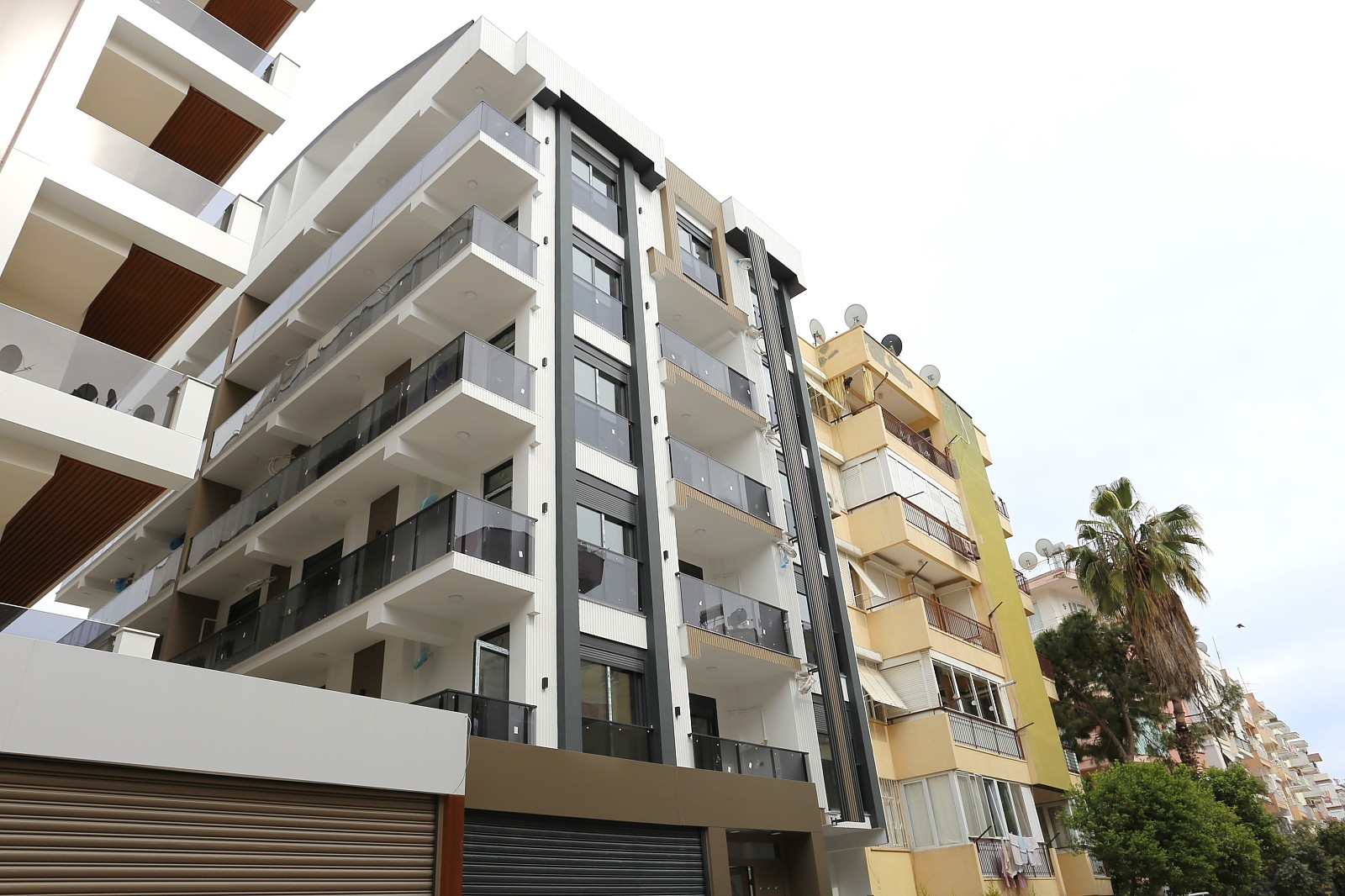 Apartments in Gençlik, Muratpaşa (AYT-04543)