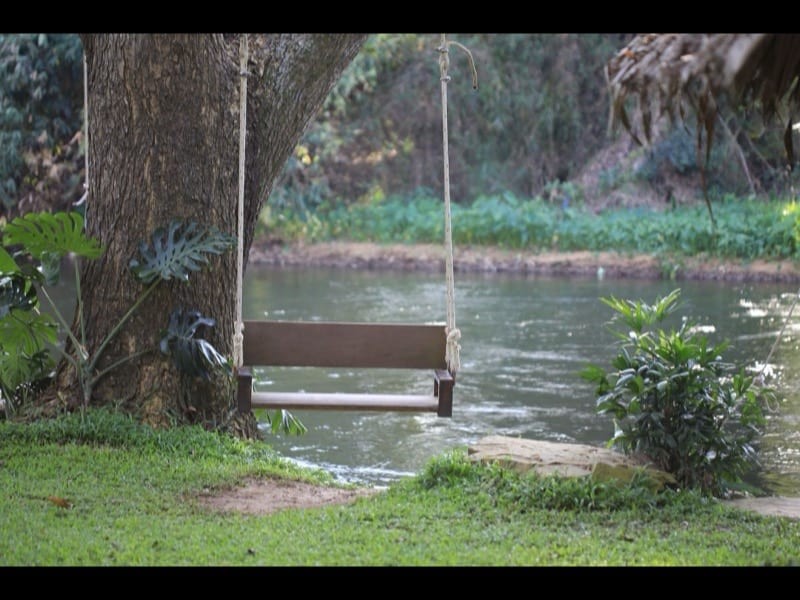 Riverside (Wat Ket)