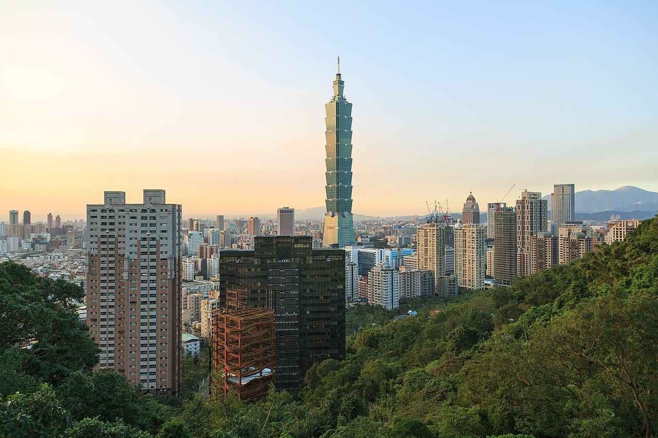 Xinyi
